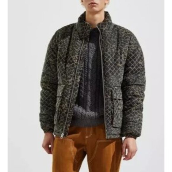 Urban Outfitters Animal Print Puffer Jacket Full Zip Snap Pockets Large - Picture 4 of 15